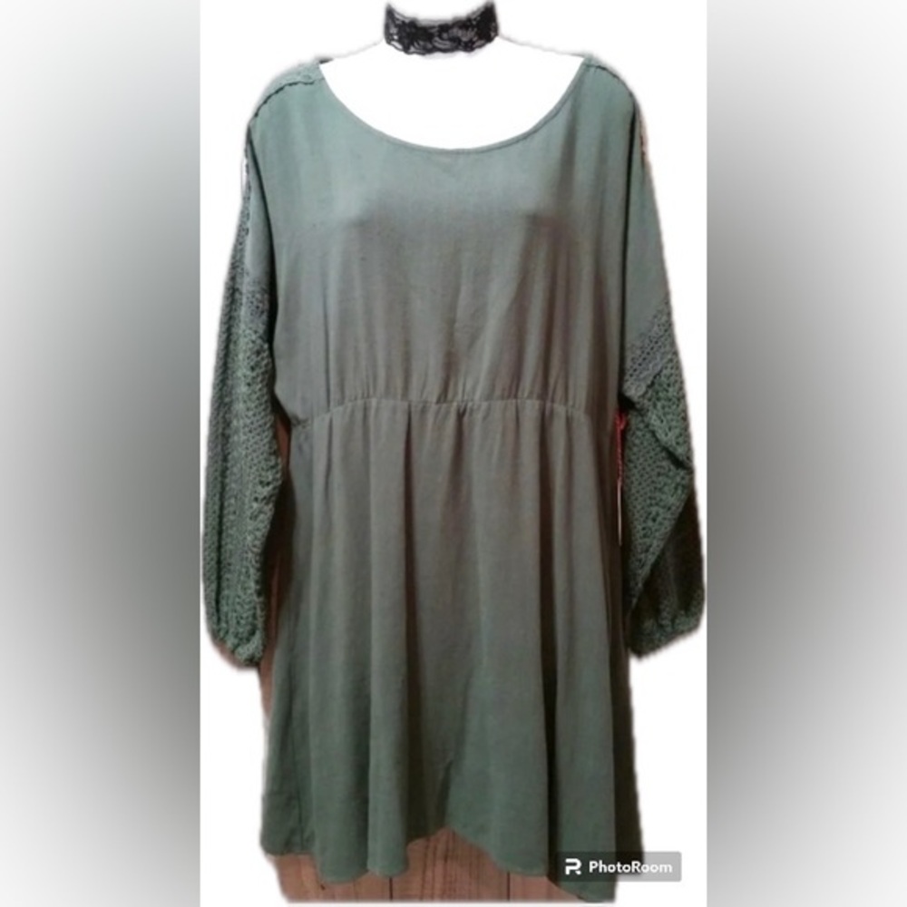 Umgee Comfy Dress Dress Green  Long Sleeve- M NWT